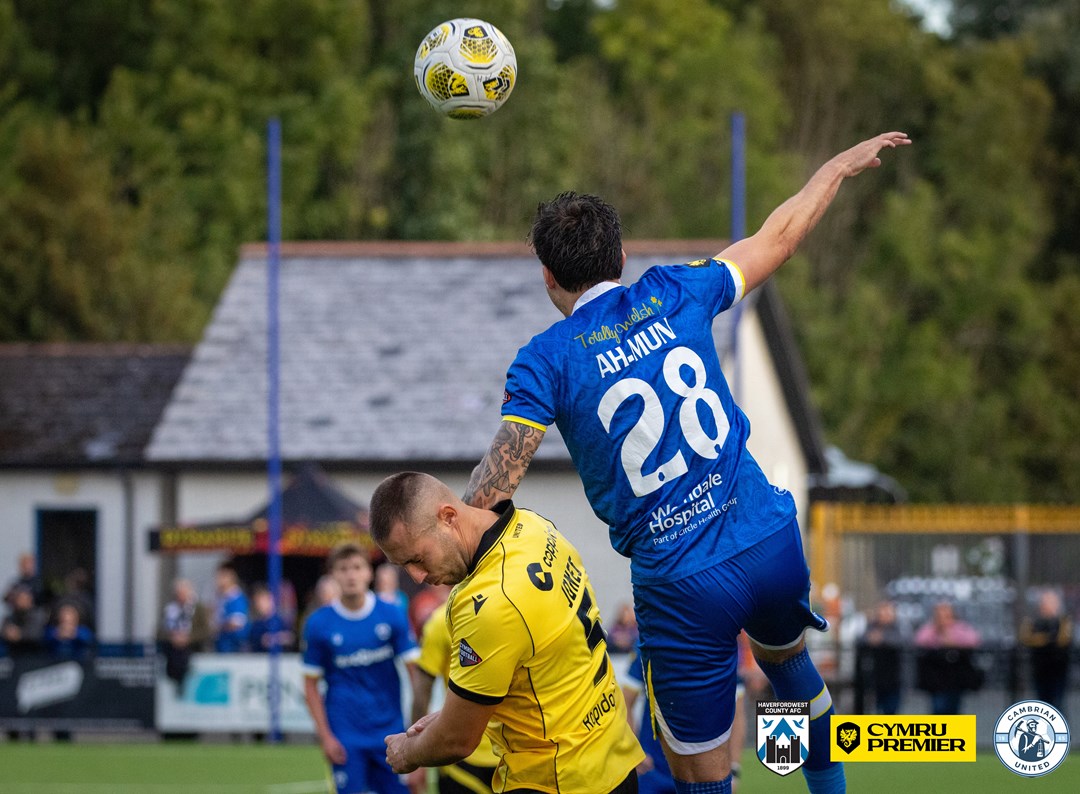 H'west County v Cambrian Utd