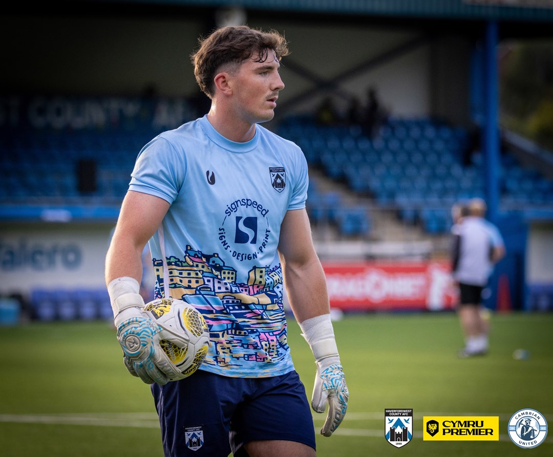 H'west County v Cambrian Utd
